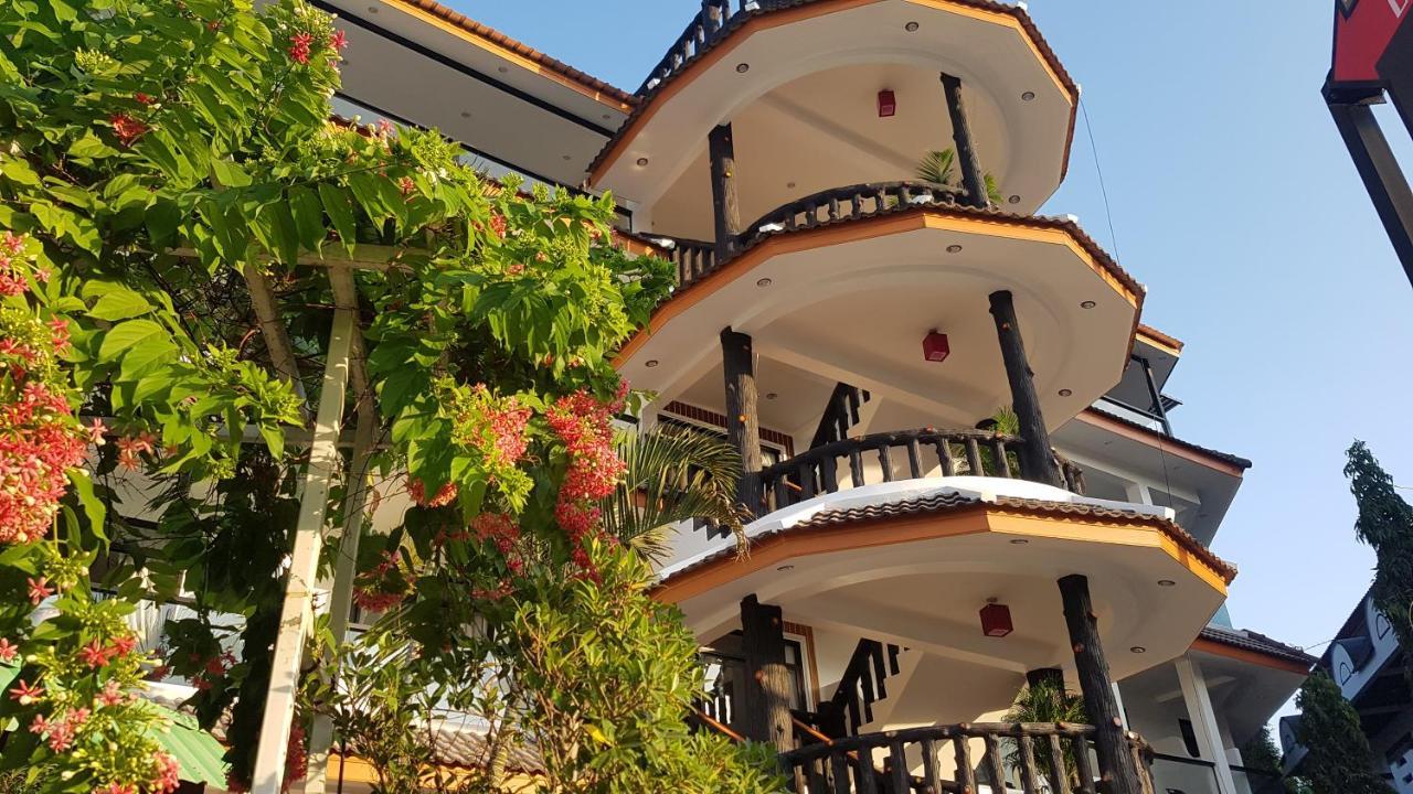 La Capannina Hotel Patong Exterior foto